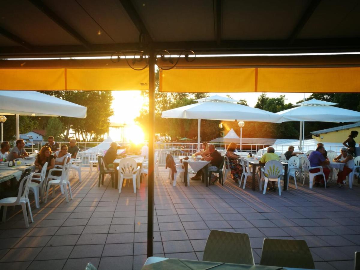 Nautica Tarello - Casa Ena Beb Bed and Breakfast Viverone Εξωτερικό φωτογραφία