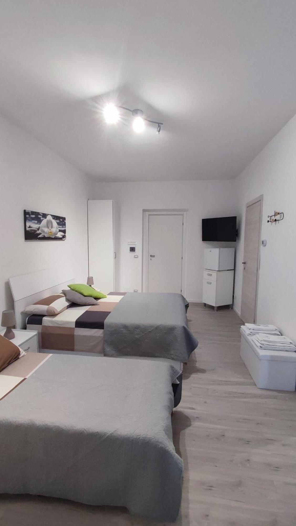 Nautica Tarello - Casa Ena Beb Bed and Breakfast Viverone Εξωτερικό φωτογραφία