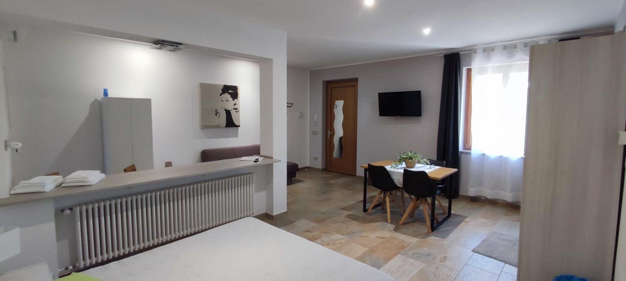 Nautica Tarello - Casa Ena Beb Bed and Breakfast Viverone Εξωτερικό φωτογραφία